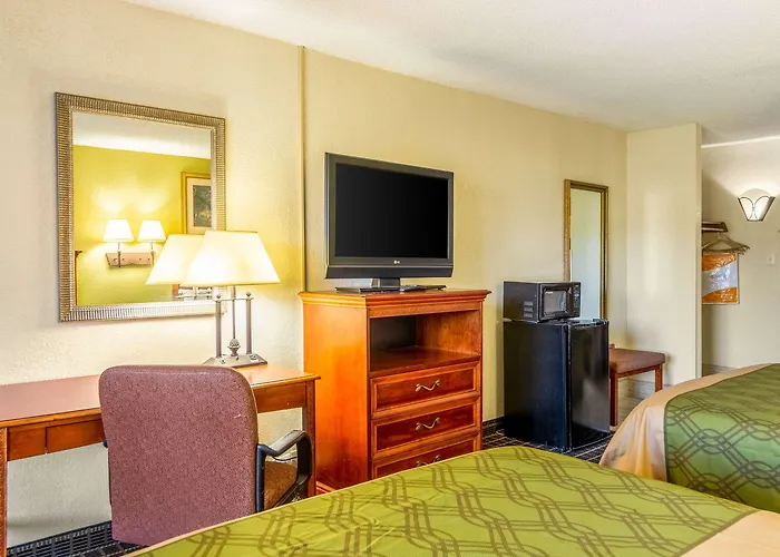 Rodeway Inn Central